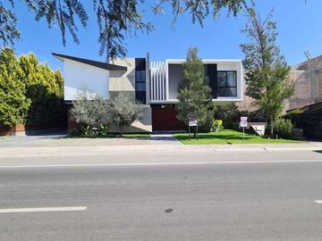Venta de Casa en Querétaro, dentro del Club de Golf Campanario, alberca domotica
