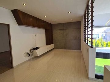 Venta de Casa en Querétaro, dentro del Club de Golf Campanario, alberca domotica