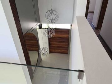Venta de Casa en Querétaro, dentro del Club de Golf Campanario, alberca domotica