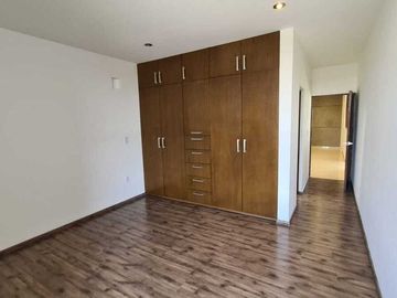 Venta de Casa en Querétaro, dentro del Club de Golf Campanario, alberca domotica