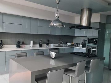 Venta de Casa en Querétaro, Corregidora, Vista Real, Club Hípico, alberca propia