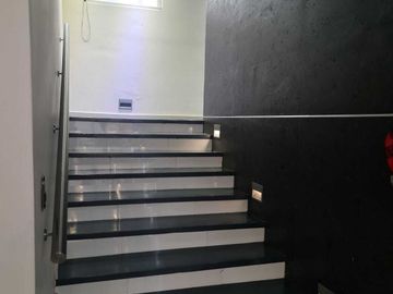 Venta de Casa en Querétaro, Corregidora, Vista Real, Club Hípico, alberca propia