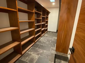 Venta de Casa en Querétaro, dentro del Club de Golf Campanario, 5 recámaras