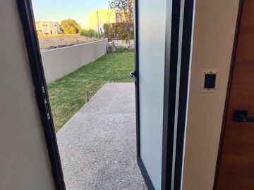Venta de Casa en Querétaro, dentro del Club de Golf Campanario, 5 recámaras