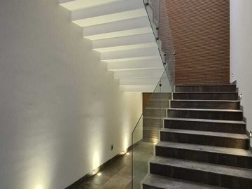 Venta de Casa en Querétaro, dentro del Club de Golf Campanario, 5 recámaras