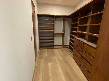 Venta de Casa en Querétaro, dentro del Club de Golf Campanario, 5 recámaras