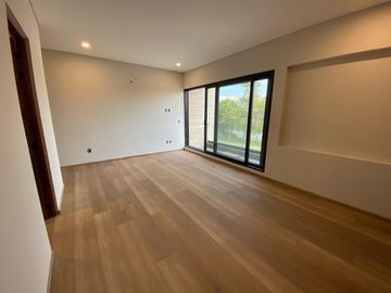 Venta de Casa en Querétaro, dentro del Club de Golf Campanario, 5 recámaras