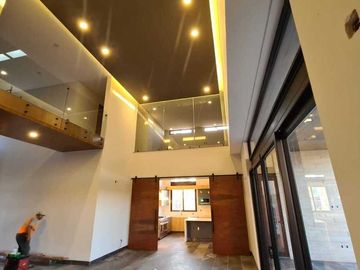 Venta de Casa en Querétaro, dentro del Club de Golf Campanario, 5 recámaras