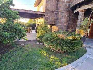 Espectacular Residencia una planta con 4 recámaras y enorme jardín en Vista Real