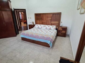 Espectacular Residencia una planta con 4 recámaras y enorme jardín en Vista Real