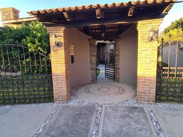 Espectacular Residencia una planta con 4 recámaras y enorme jardín en Vista Real