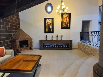Espectacular Residencia una planta con 4 recámaras y enorme jardín en Vista Real