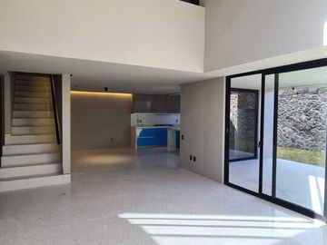Venta de Casa en Querétaro, Lomas del Campanario Norte, precio de OPORTUNIDAD