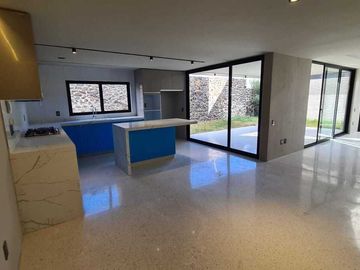 Venta de Casa en Querétaro, Lomas del Campanario Norte, precio de OPORTUNIDAD