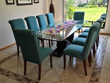 Venta de Casa en Querétaro, Villas del Mesón,  4 recámaras, 450 m2 de jardín.