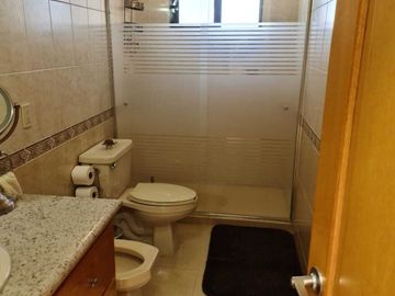 Venta de Casa en Querétaro, Villas del Mesón,  4 recámaras, 450 m2 de jardín.