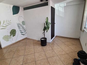 Venta de Casa en Querétaro, Milenio III, amplios espacios y jardín grande