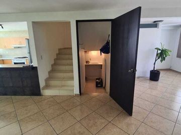 Venta de Casa en Querétaro, Milenio III, amplios espacios y jardín grande