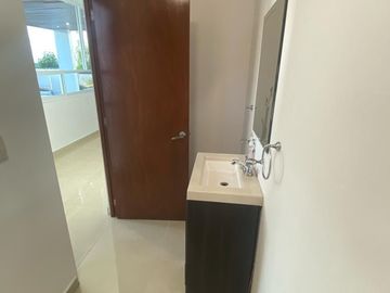 Venta de Casa en Querétaro, Milenio III, en Privada Lucepolis, seguridad 24 hora