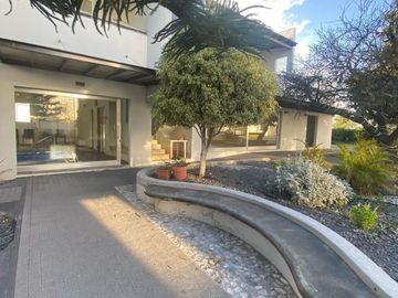 Venta de Casa en Querétaro, Milenio III, en Privada Lucepolis, seguridad 24 hora