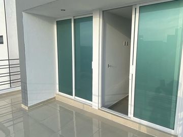 Venta de Casa en Querétaro, Milenio III, en Privada Lucepolis, seguridad 24 hora