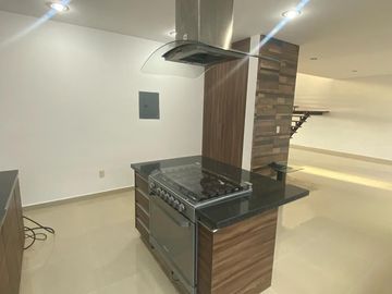 Venta de Casa en Querétaro, Milenio III, en Privada Lucepolis, seguridad 24 hora