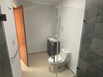 Venta de Casa en Querétaro, Milenio III, en Privada Lucepolis, seguridad 24 hora