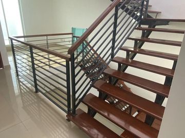 Venta de Casa en Querétaro, Milenio III, en Privada Lucepolis, seguridad 24 hora
