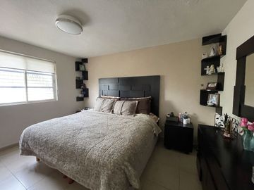CASA EN VENTA EN LAS LOMAS SECTOR BOSQUES - GARCIA NL