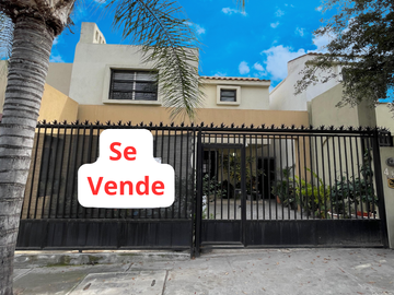 CASA EN VENTA EN LAS LOMAS SECTOR BOSQUES - GARCIA NL