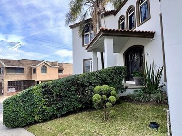 Casa en Venta en Cumbres, Monterrey