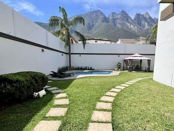 Casa en Venta en Cumbres, Monterrey