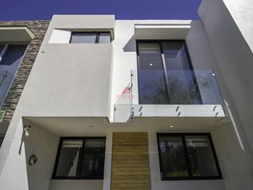 Venta de casa en Valle de San isidro , Zapopan ,Jal