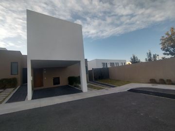 Casa en Venta para inversionista rentada actualmente