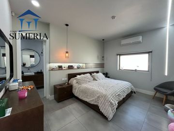 Casa en venta en Residencial Leones