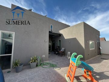 Casa en venta en Residencial Leones