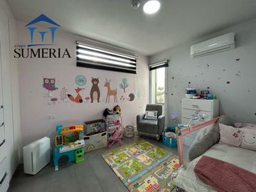 Casa en venta en Residencial Leones