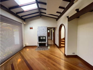 Se vende esta hermosa casa finca en la vía La Calera Bogotá