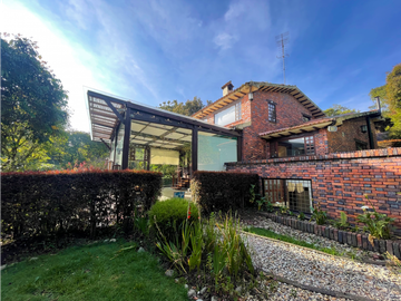 Se vende esta hermosa casa finca en la vía La Calera Bogotá