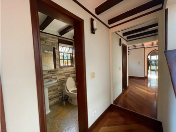 Se vende esta hermosa casa finca en la vía La Calera Bogotá