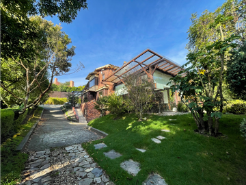 Se vende esta hermosa casa finca en la vía La Calera Bogotá