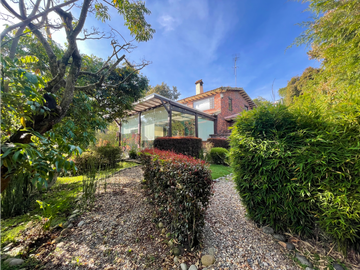 Se vende esta hermosa casa finca en la vía La Calera Bogotá