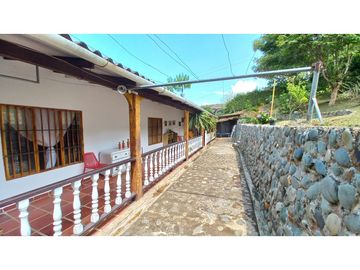 SE VENDE CASA FINCA EN EL KM 30