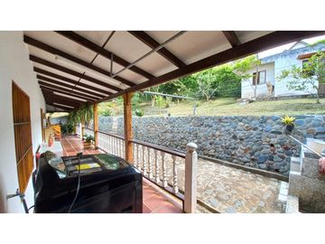 SE VENDE CASA FINCA EN EL KM 30