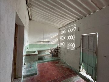 Casona colonial para remodelar en venta en Izamal