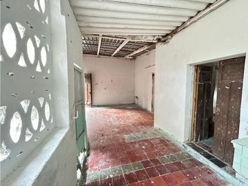 Casona colonial para remodelar en venta en Izamal