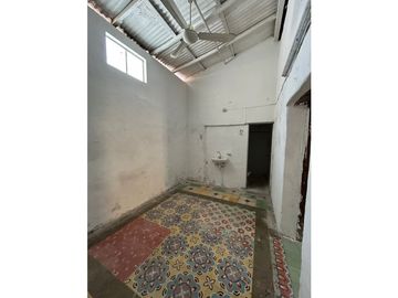 Casona colonial para remodelar en venta en Izamal