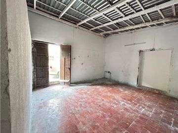 Casona colonial para remodelar en venta en Izamal