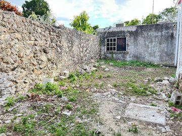Casona colonial para remodelar en venta en Izamal