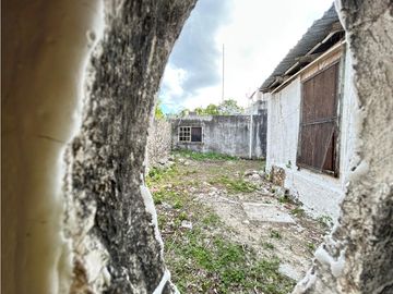 Casona colonial para remodelar en venta en Izamal